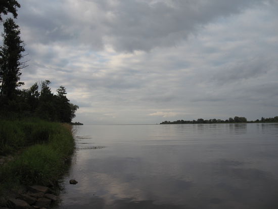Blick vom Westufer des Weichseldurchstichs nach Norden auf die Ostsee