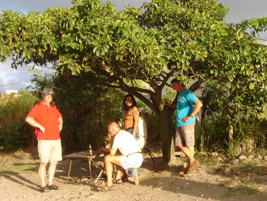 Zeitvertreib der Mannschaft beim Warten aufs Abendessen