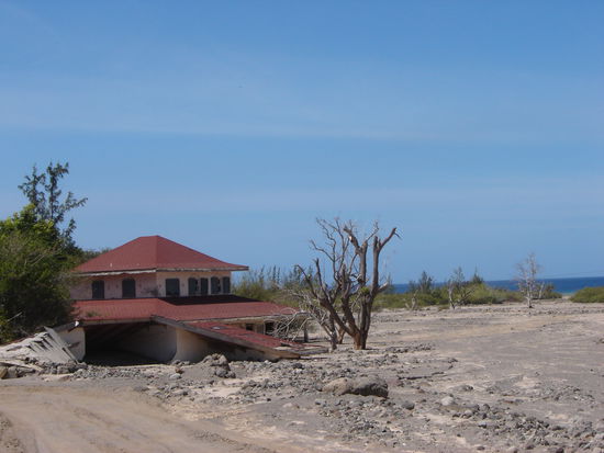 Nicht mehr bewohnbar, denn bei jedem Regen gibt es neuen Schlamm