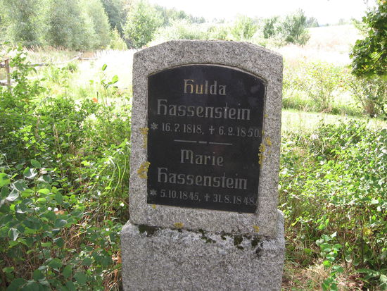 Nur 32 Jahre alt ist Hulda gewurden, Marie nur knapp 3 Jahre.