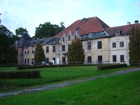 Um Spenden wird gebeten.....