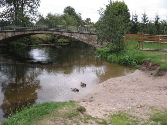 Der  Fluß Krutynia windet sich über 140 km von See zu See und wird viel von Paddlern befahren.