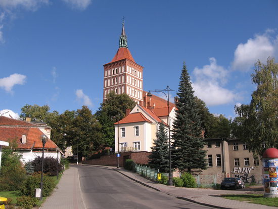 Die Domkirche von Allenstein. Sie wurde  dem Bischof geweiht, dem es zu verdanken ist, dass 1945 die Russen nicht alle Kirchen Allensteins niederbrannten.