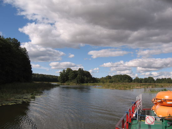 Ständiger Wechsel zwischen Seen und  Durchstichkanälen, die über 200 Jahre alt sind.