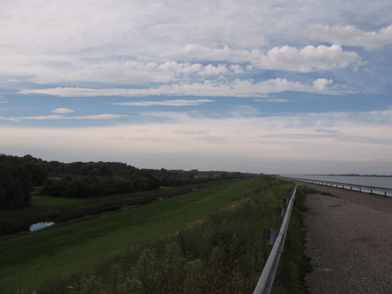 Was passiert denn, wenn die Donau Hochwasser hat und nur 1,50 m höher ist als heute ?