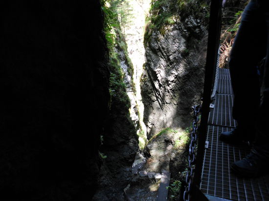 in den Schluchten ist es angenehm kühl. aber nur nicht abrutschen !