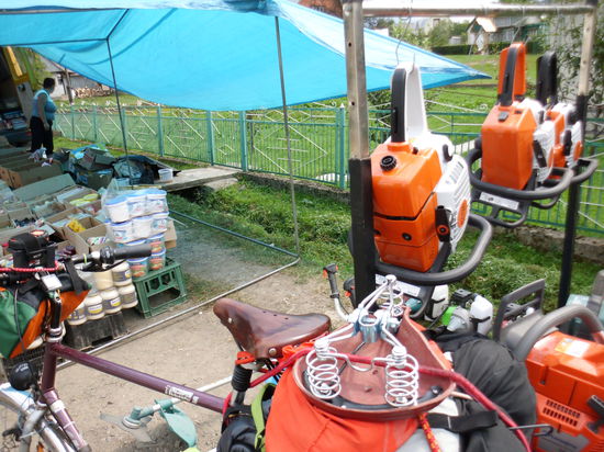 Der muß gleich mit, auch, wenn ich ihn noch nicht montieren kann.
Womit sich mein Gepäck erneut vergrößert.....