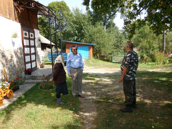 Mit Oma klönen wir etwas, aber ich verstehe kein Wort