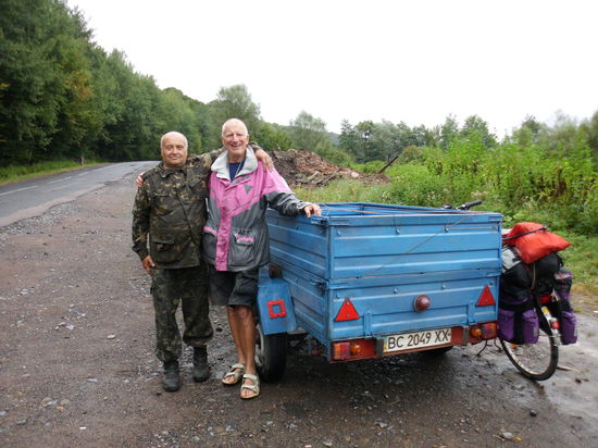 Abschiedsfoto an der ukrainisch-slowakischen Grenze bei U'bla