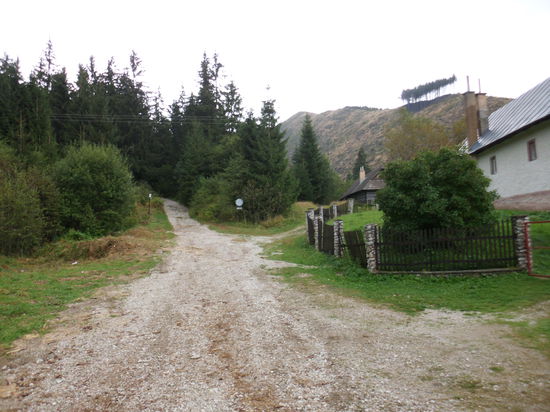 Eine letzte Bergwanderung bis zur halben Höhe des Krahola Vola schaffe ich noch, dann spielt das Wetter nicht mehr mit.