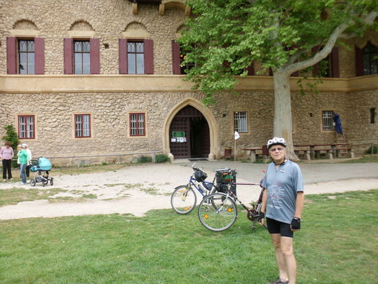 Heute ein beliebtes Ausflusziel, per Rad, zu Fuß oder per Boot. Hier läßt sichs feiern und picknicken.