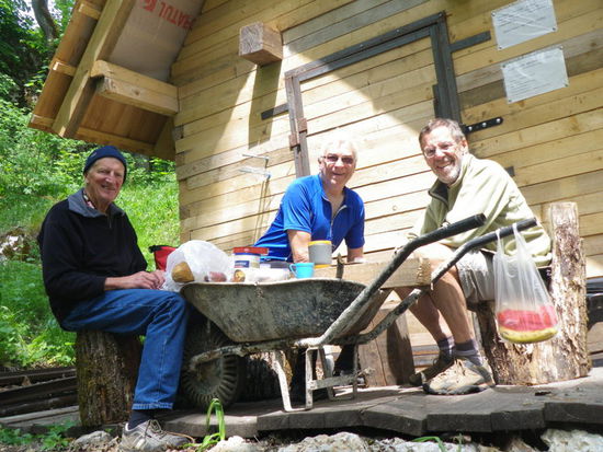 Für unser Picknick findet sich immer ein Plätzchen, diesmal mußte es noch etwas hergerichtet werden.
