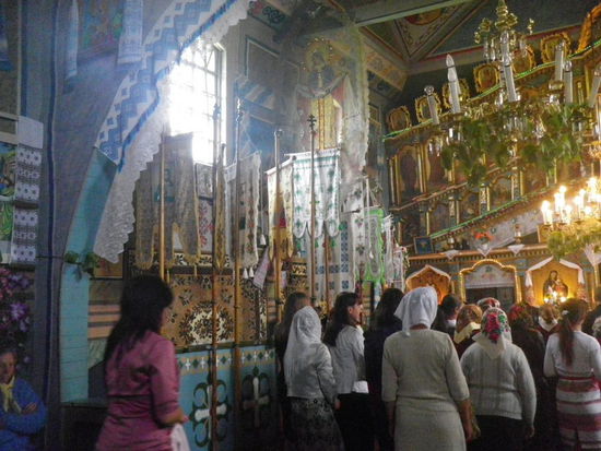 Eine Zeremonie von 3 Stunden oder länger, bei der man aber auch später kommen oder früher weggehen kann.