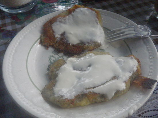 Kartoffelpuffer mit Sahne