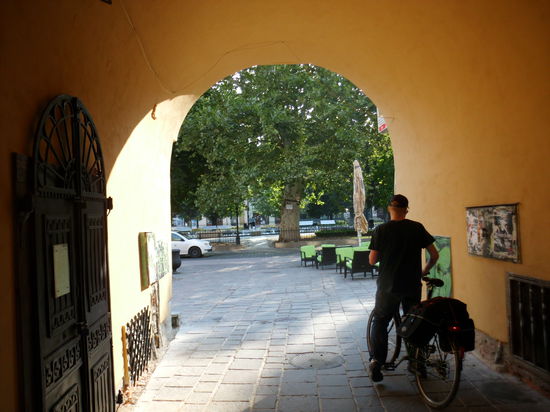 2013 wird Kosice Kulturhauptstadt Europas sein. Man hat schon viel dafür getan, der Wechsel von Parkanlagen und schnuckliger Altstadt gefälllt uns, hier bleiben wir eine Nacht!