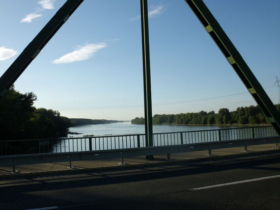 Erleichtert bin ich, wieder festen Boden unter den Füßen zu haben