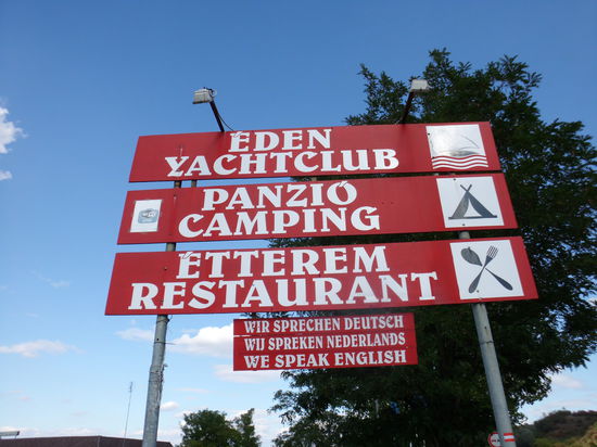  Da sind wahrscheinlich die Gäste gemeint!