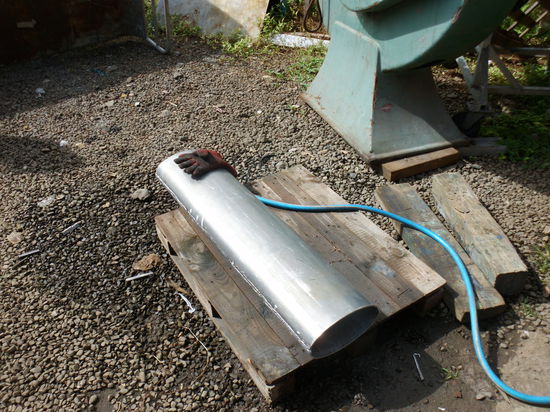 Dieses Stück, millimetergenau angefertigt, soll reingeschoben werden