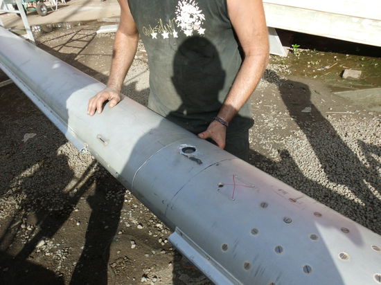 Paßt genau! Das stärkt Sigis Vertrauen in die Qualitätsarbeit der Mastwerft!