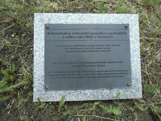 ....restauriert im Jahr 2000 von der Gemeinde Tovacovo aus einem Zuschuß des tschechischen Verteidigungsministeriums