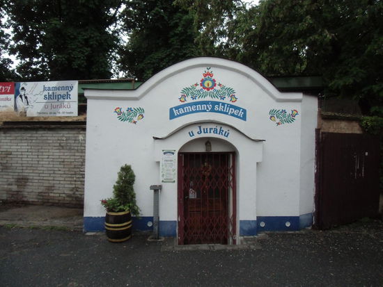 Der Weinkeller hat leider bei dem Wetter kapituliert und geschlossen