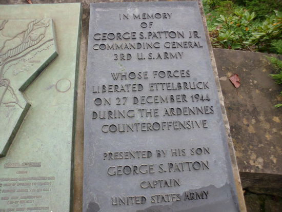 Heute mahnen nur noch Denkmäler an die Gräuel des zweiten Weltkrieges.