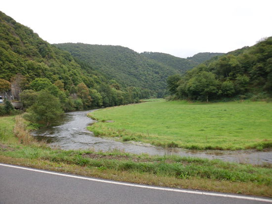 Von Ettelbruck aus folgen wir der Sauer nach Norden und später nach Westen auf Nebenwegen durch eine immer lieblicher werdende Landschaft - wenn nur auch das Wetter schön bliebe!