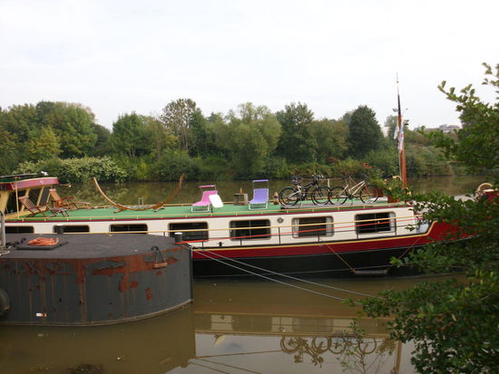 Man könnte auch gemächlich auf einem Binnenschiff anheuern und sich befördern lassen. Aber im September ohne körperliche Bewegung wohl bald zu kalt!