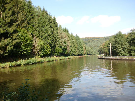 Kein Verkehr mehr, der Kanal ist zur Sackgasse geworden, seit 2012 ein Schaden am größten Schiffshebewerk Europas entstanden ist