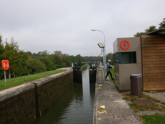 Wieder zurück am Kohlenkanal, dort, wo er noch nicht touristisch erschlossen ist, oberhalb (südlich) von Mettersheim