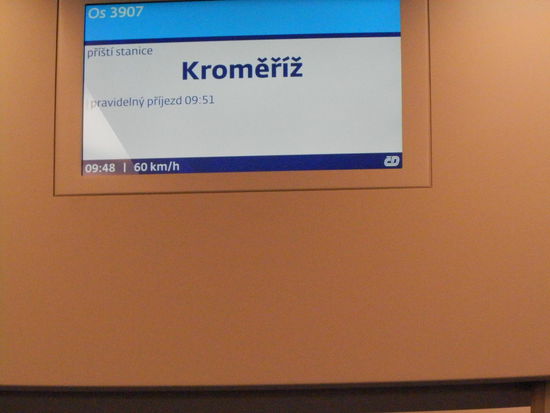 Nun können wir uns zum ausgiebigen Frühstück von ihr verwöhnen lassen und danach genüßlich nach Vyskov fahren, dort fährt unser Zug nach Kromeriz. Schon gegen 10 Uhr steigen wir dort aus und haben einen ausgiebigen Wandertag vor uns.