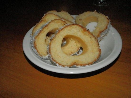 Davon haben wir zweimal nachbestellt und hinterher die Backküche besichtigt, um zu sehen, wie aufwändig es ist, ihn herzustellen.