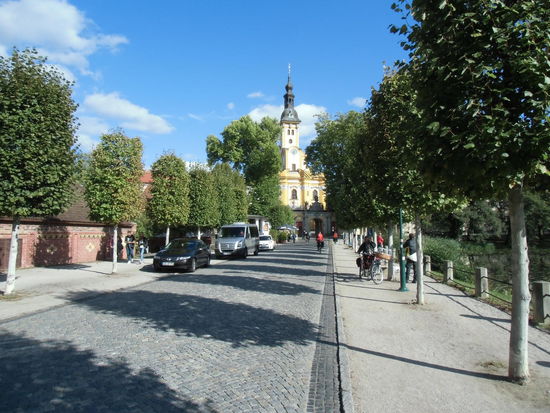 In der Nähe von Eisenhüttenstadt in Neuzelle eine Klosterkirche von Zisterziensern.