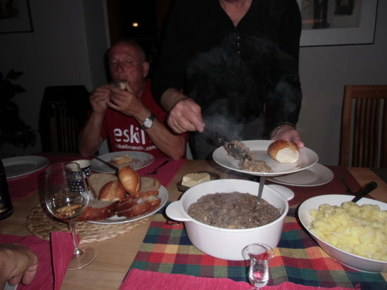 Die Unmengen Pilze reichen locker für die ganze Gruppe !