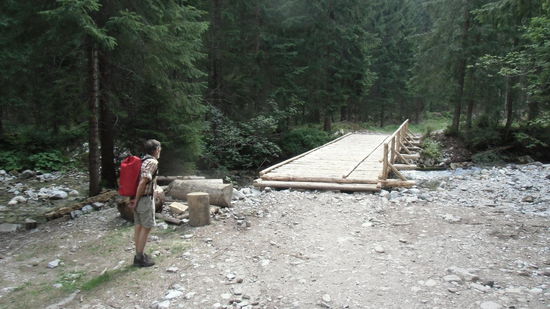 Ein großer Parkplatz an der Talstation eines neu gebauten Sessellifts lockt viele Besucher an, aber den Fußweg zu den Rohaceseen nehmen nur wenige