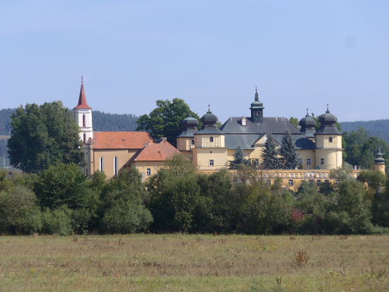 Das ist zwar rundherum abgesperrt als Baudenkmal nicht zugänglich,