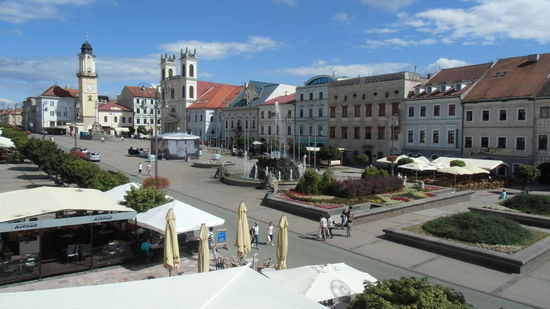 Blick von einem Balkon des Fuggerhauses auf den Marktplatz