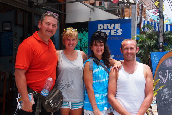 von rechts nach links Jake, Row, Paulina und ich