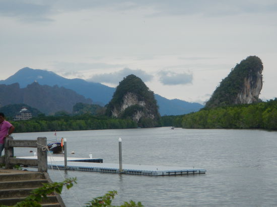 diese Felsen sind sozusagen das Wahrzeichen von Krabi