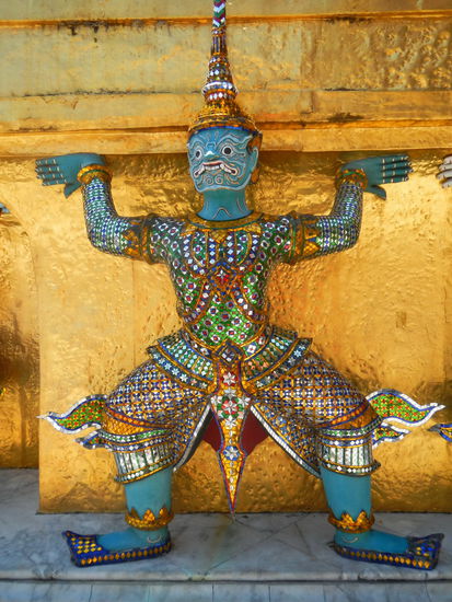 der hat ganz schoen was zu stemmen 