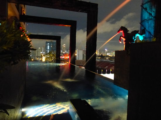 hotel siam @siam mit einem schoenen pool