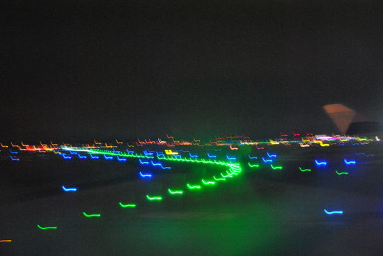 6lichterspiel auf der rollbahn in ffm. um 6:30 dt. zeit