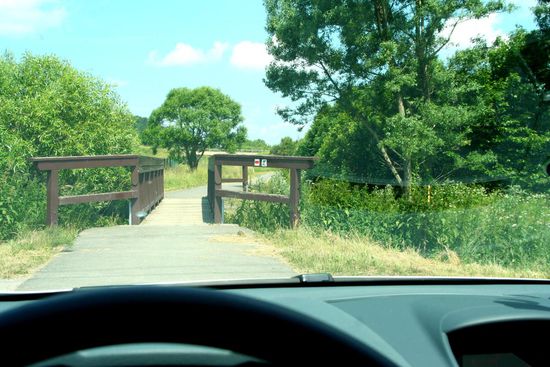  diese Straße brauchte kein Sperrschild für Autos, denn an dieser Stelle hat sich das von selber erledigt 