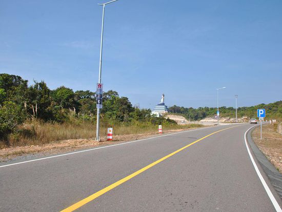 und hier die Buddha-Statue