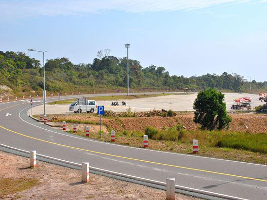 einer dieser überdimensionierten Parkplätze....