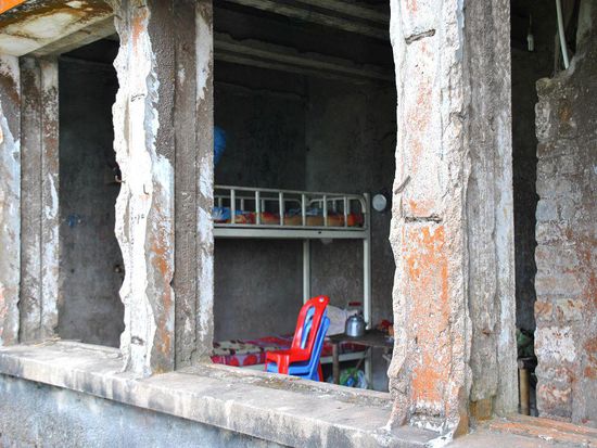 verlassen..... hm, wieder neu genutzt...unvorstellbar für uns 