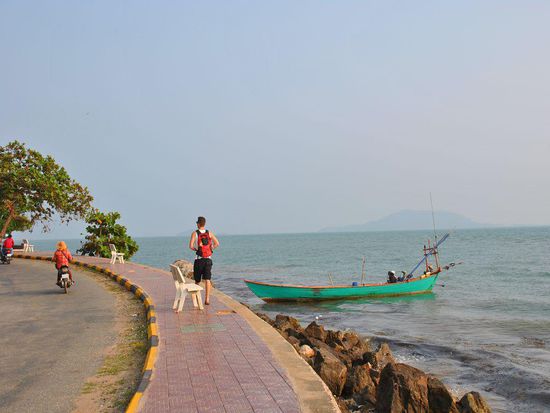 zwischen Pier und Crab Market