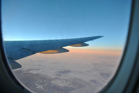 nach einer sehr kurzen Nacht wg. Zeitverschiebung fliegen wir in den Sonnenaufgang