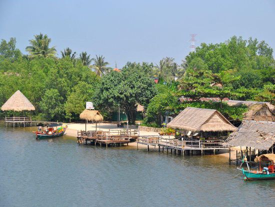 Natural Bungalows - die Terrassen am Fluss