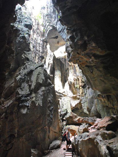wer Kai unten im Bild erkennt, kann sich vorstellen, welche Dimensionen die Felsen haben.